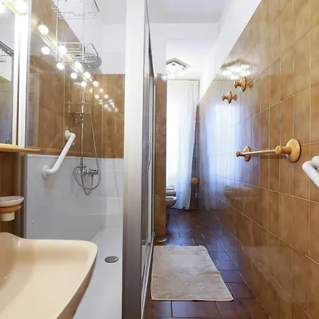 Apartment Primopiano - Savona 110 *
